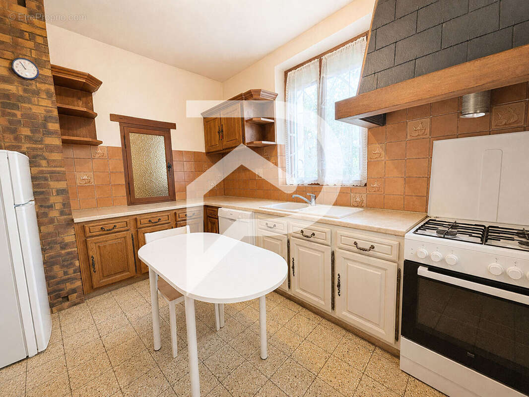 Appartement Meru 3 pièce(s) 72 m2 - photo 2