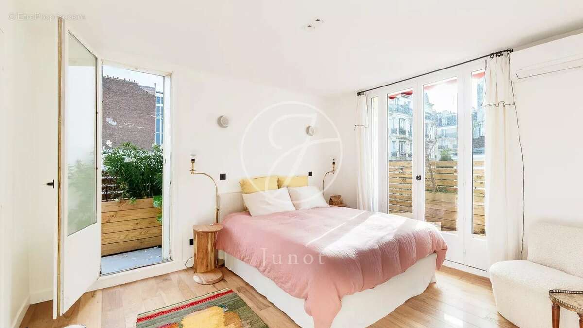 Appartement à PARIS-18E