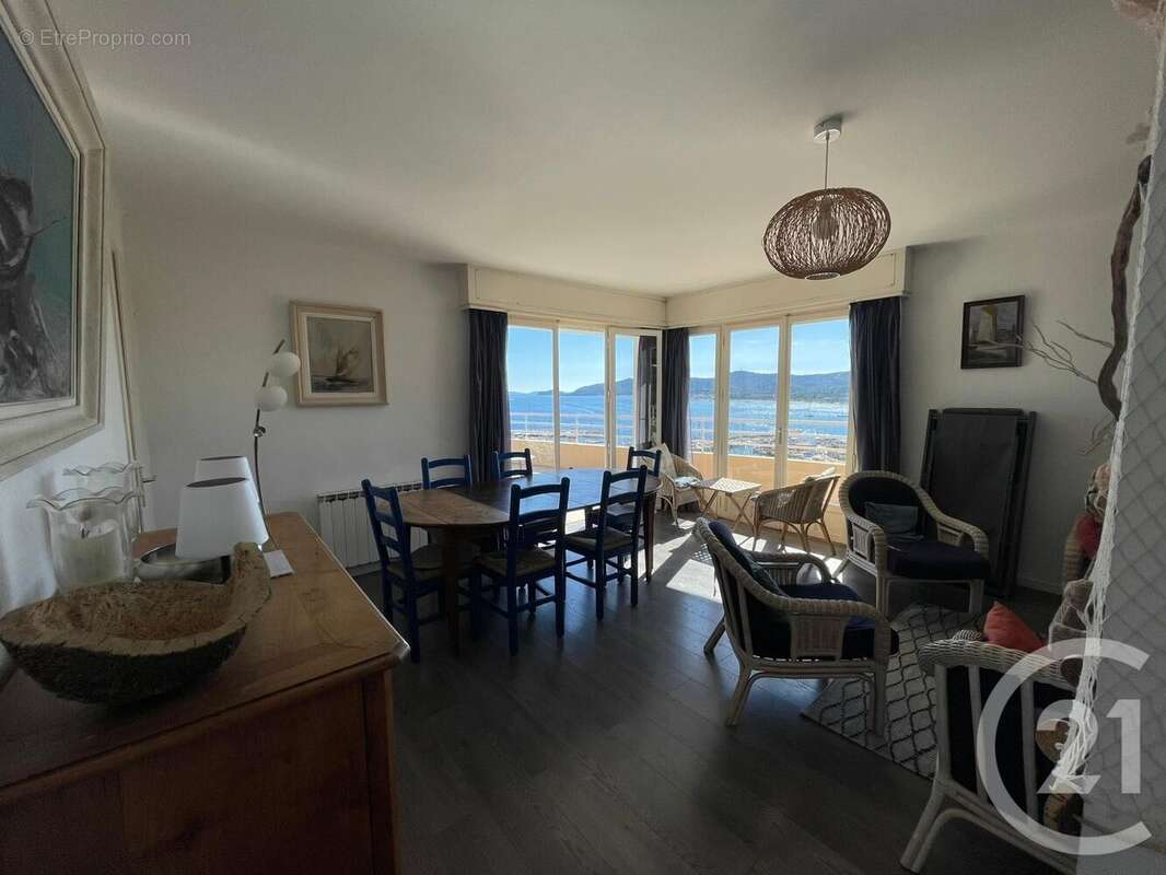 Appartement à LE LAVANDOU