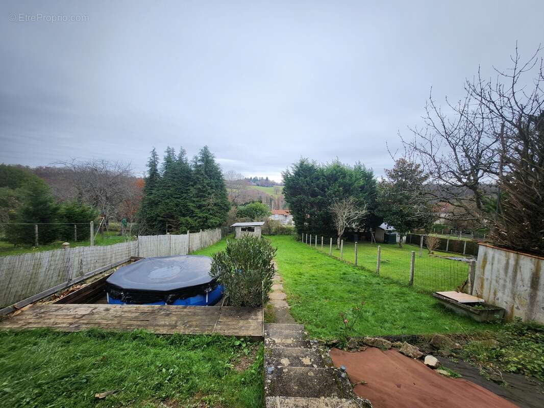 Maison à LE PALAIS-SUR-VIENNE