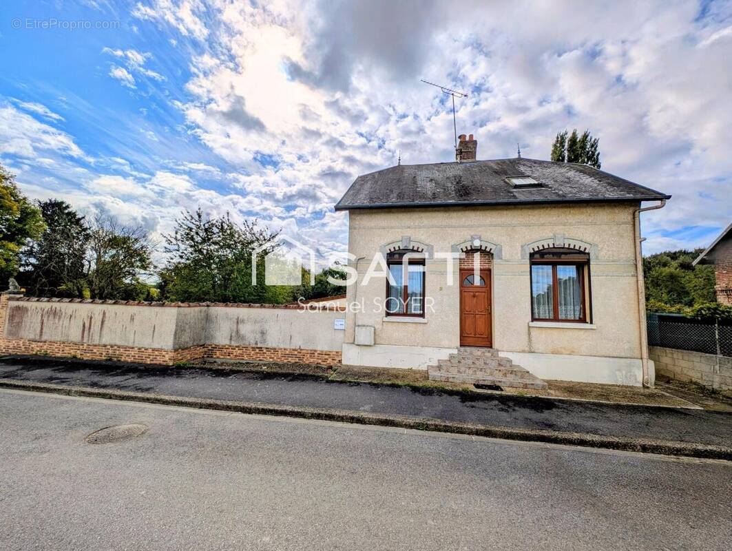 Photo 1 - Maison à TERGNIER