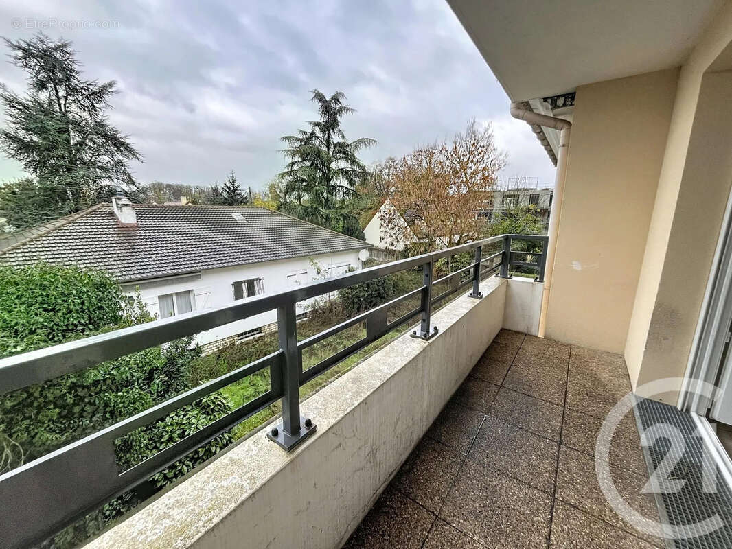 Appartement à BRIE-COMTE-ROBERT