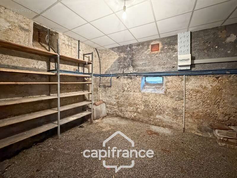 Maison familiale de 174 m² avec fort potentiel – Saint-Rambert-d'Albon (26) - photo 19