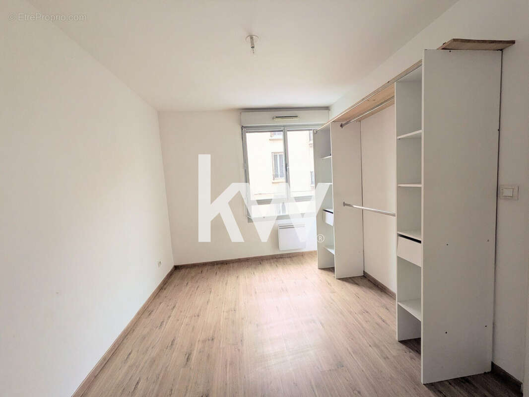 Appartement 34 m² à Saint-Etienne  - photo 5