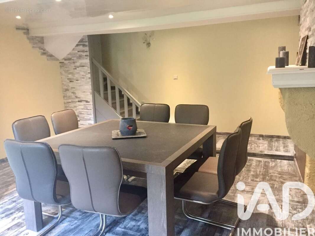 Photo 2 - Maison à FLOING