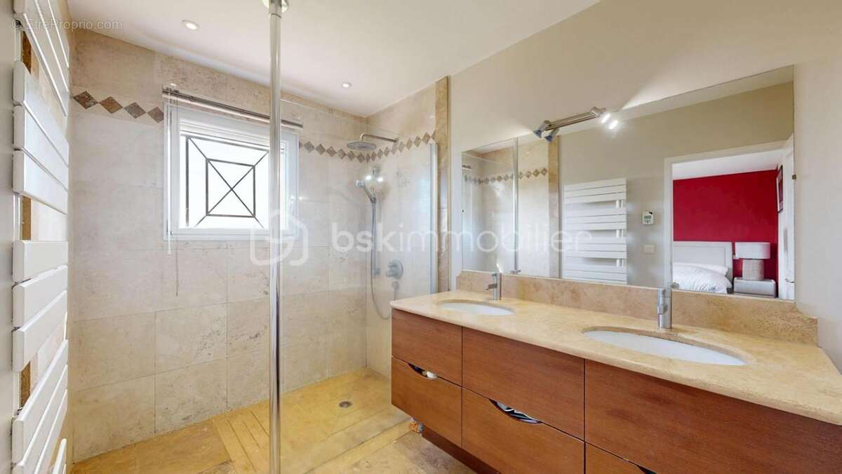 Villa familiale 164 m² - 5 chambres - Piscine - Terrain arboré 2 574 m² - Mérenvielle - photo 10