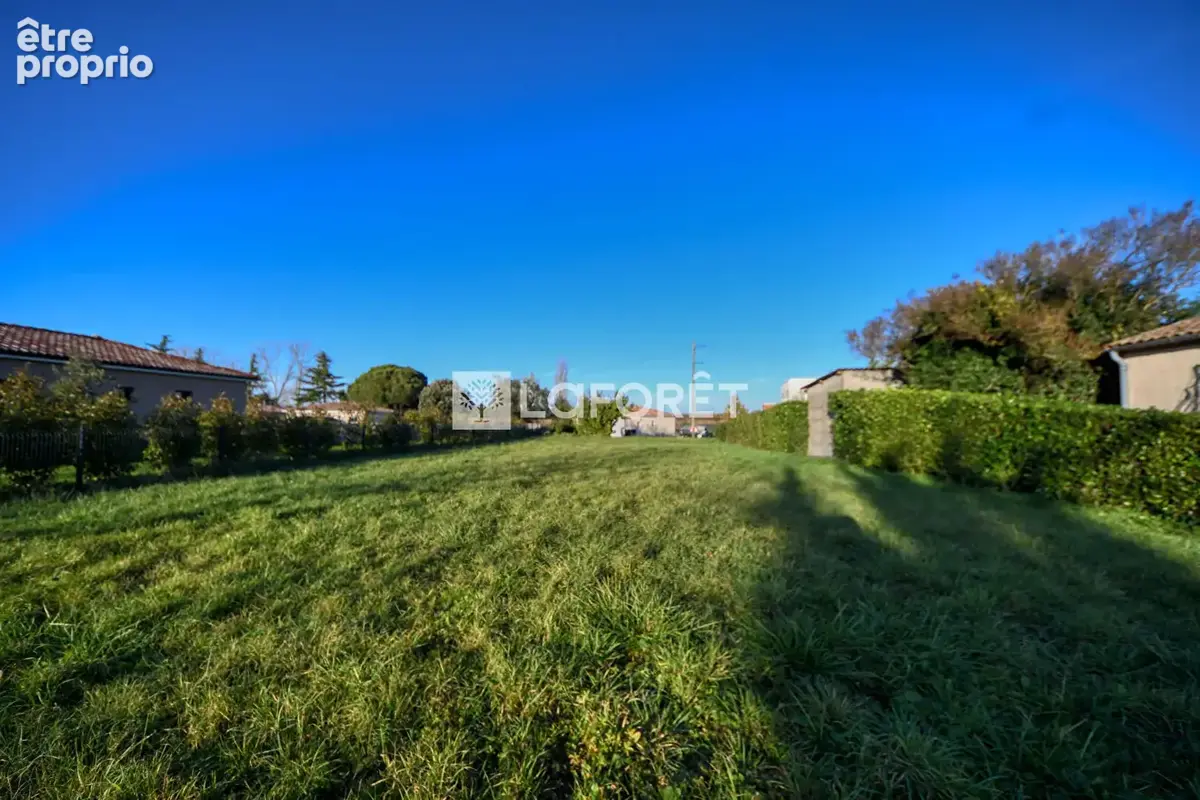 Terrain à GIROUSSENS