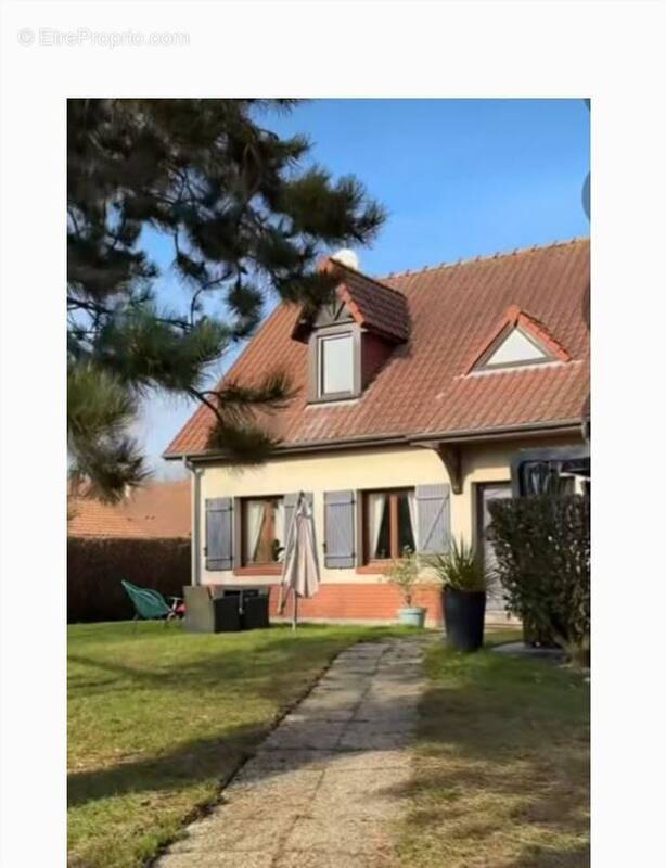 Maison à SAINS-EN-AMIENOIS