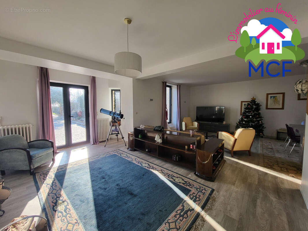 Séjour / Salon - Maison à BREVAL