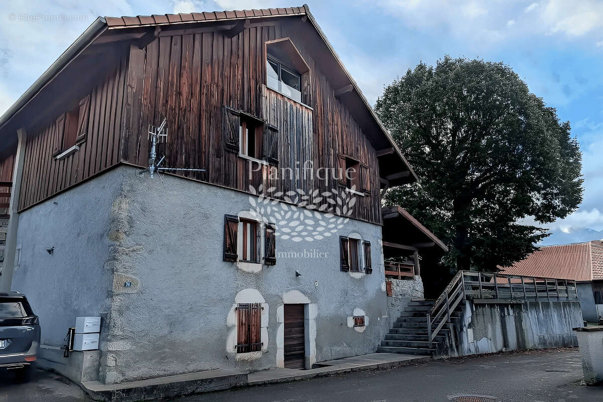 Maison à VIUZ-EN-SALLAZ