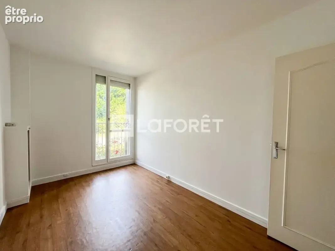 Appartement Villejuif 5 pièce(s) 85.48 m2 - photo 8