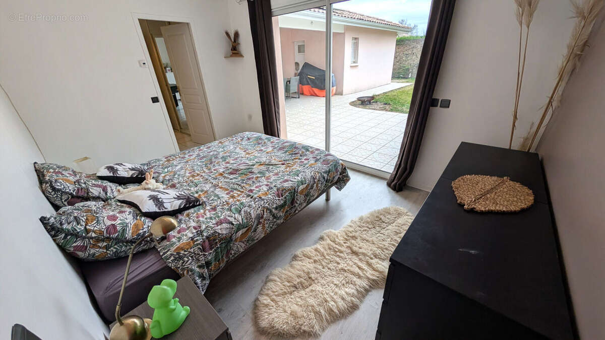 Maison à SAINT-PIERRE-DU-MONT