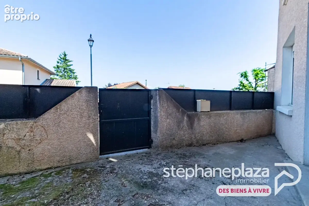 Maison de village avec 220 m² de dépendances  Fort potentiel - photo 12