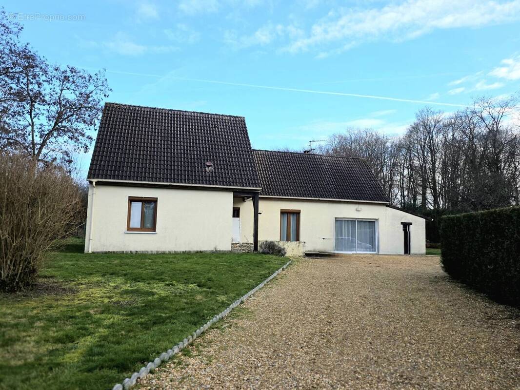 Maison à CONDE-SUR-VESGRE