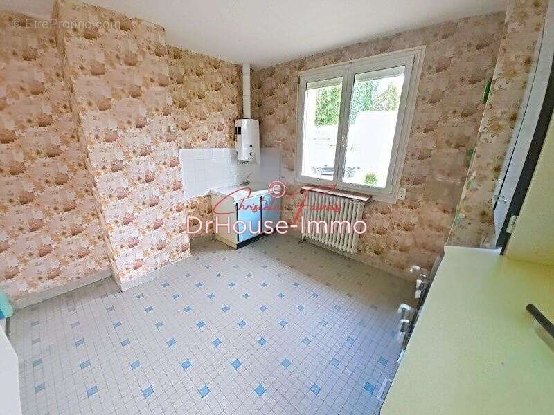 Maison à LOUVIGNE-DU-DESERT