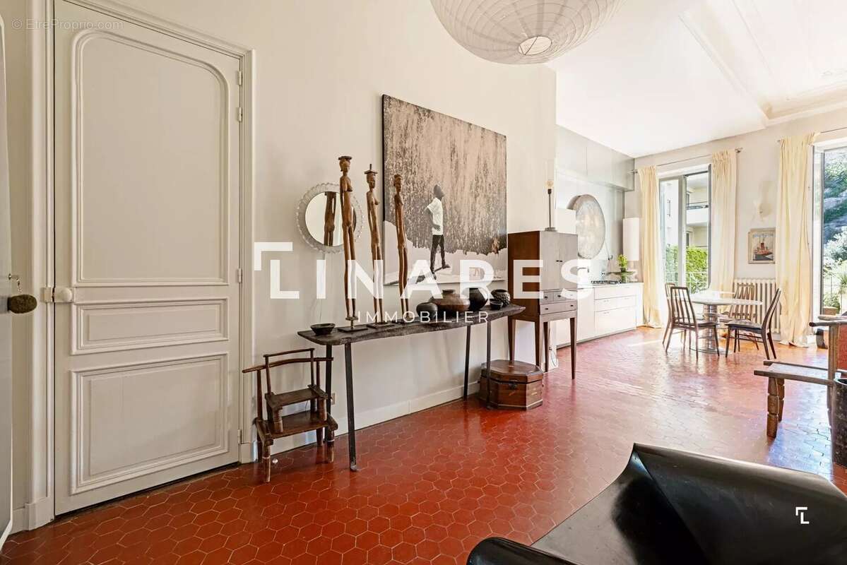 Appartement à MARSEILLE-6E