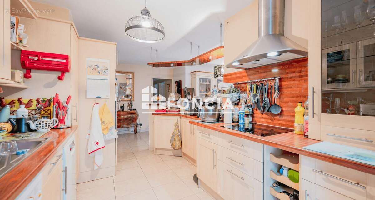 Appartement à HYERES