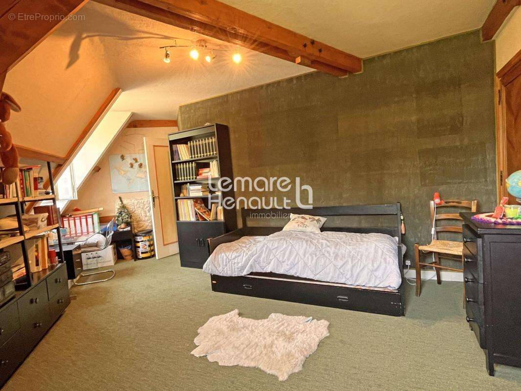 Superbe propriété 6 chambres, piscine sur 6800 m² de terrain - photo 22