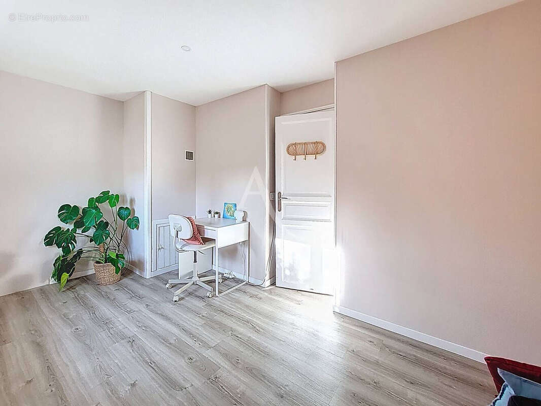 Maison à OZOIR-LA-FERRIERE