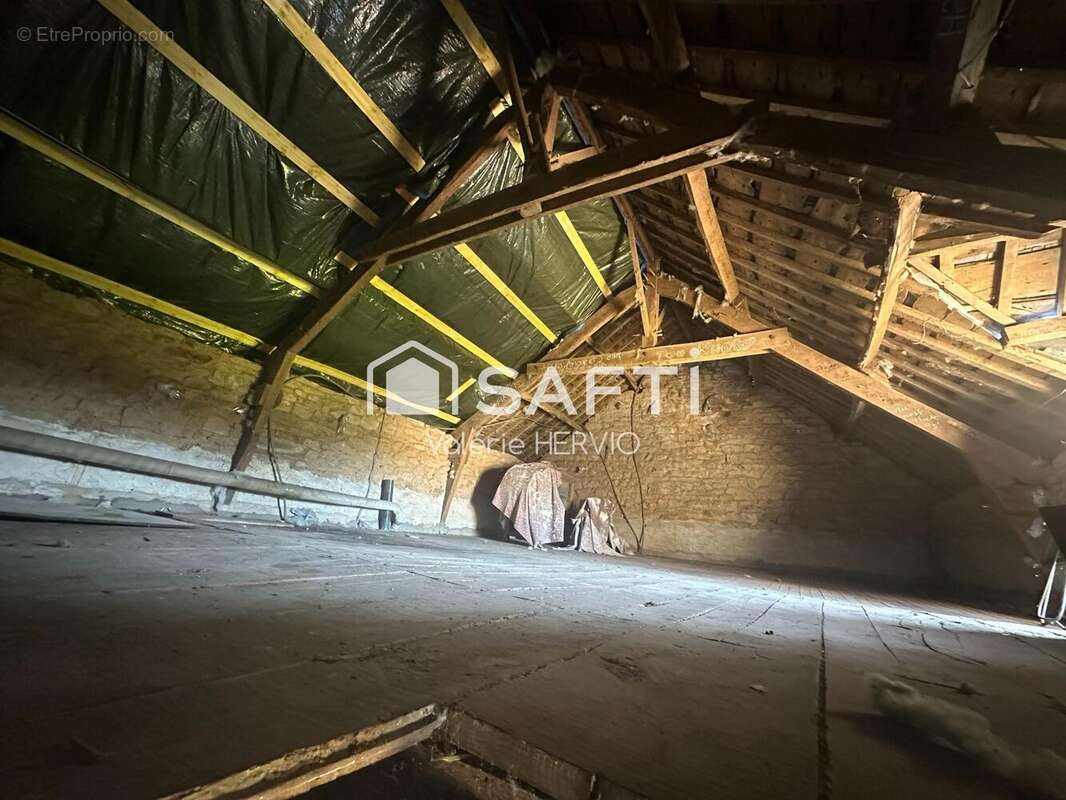 Maison 104 m² à Larre  - photo 8