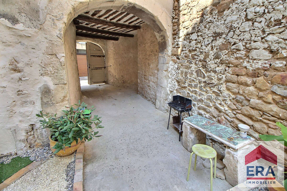 Maison à MONDRAGON