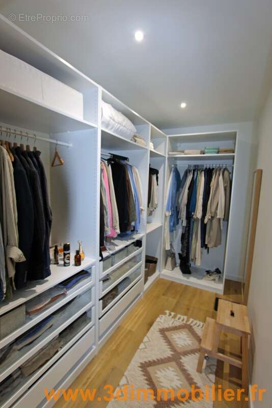 DRESSING SUITE PARENTALE - Maison à LONS-LE-SAUNIER