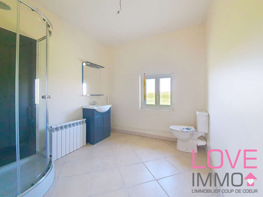*** SOUS OFFRE ***  ENSEMBLE IMMOBILIER Maison dauphinoise de 179 m2 avec de nombreuses dépendances - photo 14