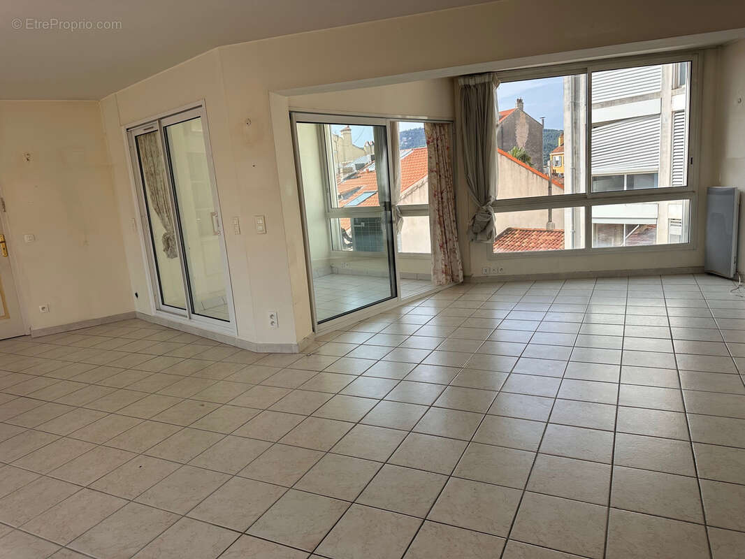 Appartement à HYERES