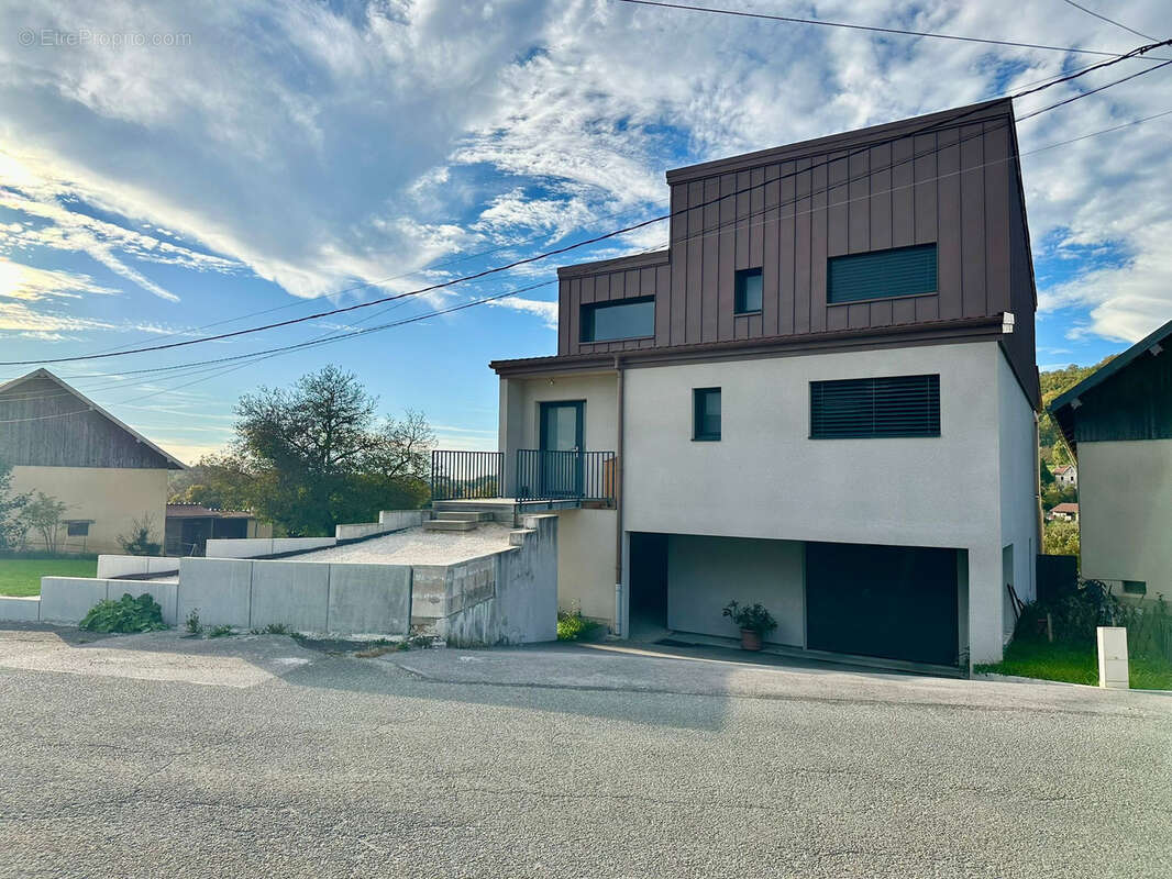 Maison à CROSEY-LE-GRAND