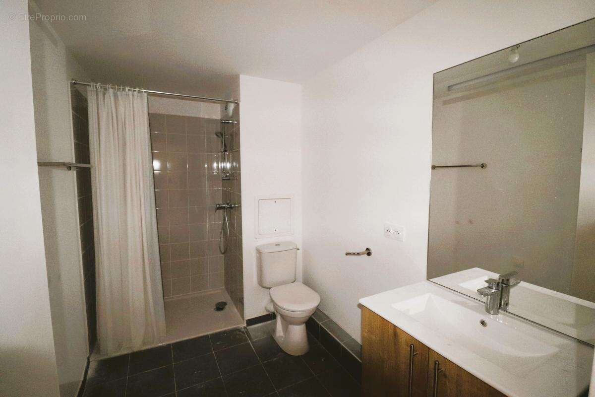 Appartement à L'ILE-SAINT-DENIS