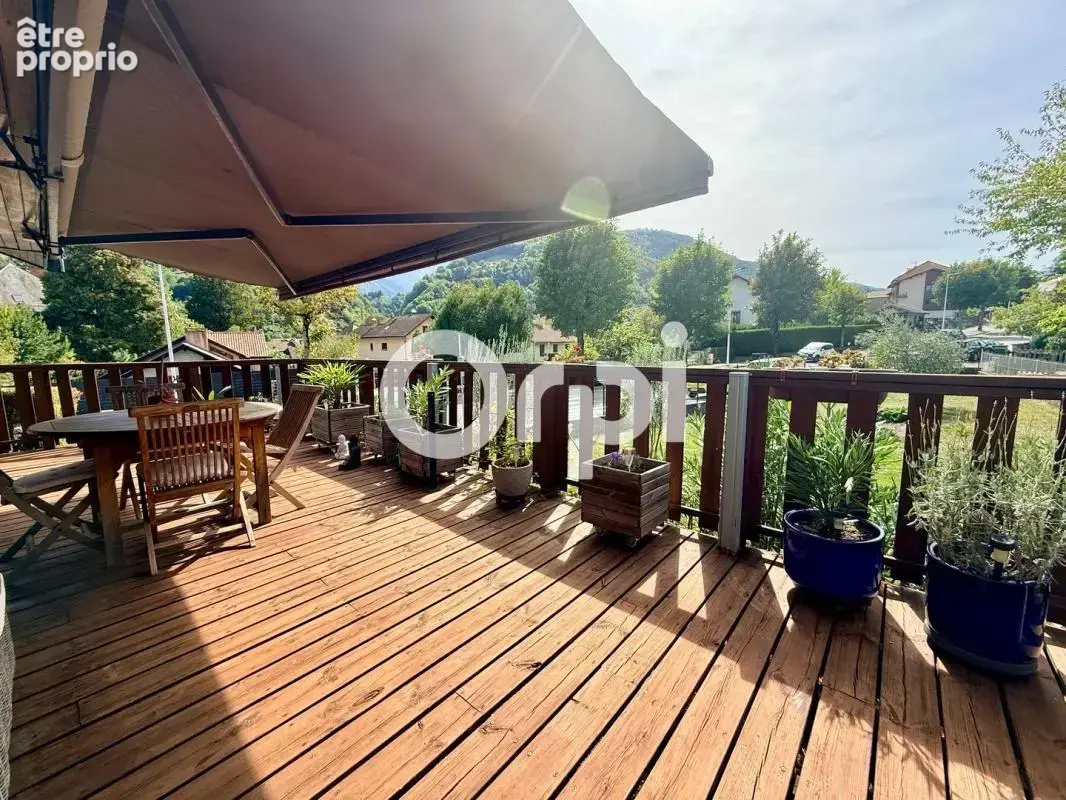 Ensemble immobilier avec habitation principale, dépendance et revenu locatif – Terrain de 1 004 m²

ALLEVARD-LES-BAINS – 38580 - photo 13