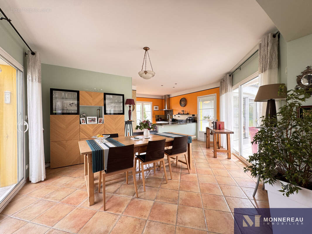 Maison à MESCHERS-SUR-GIRONDE