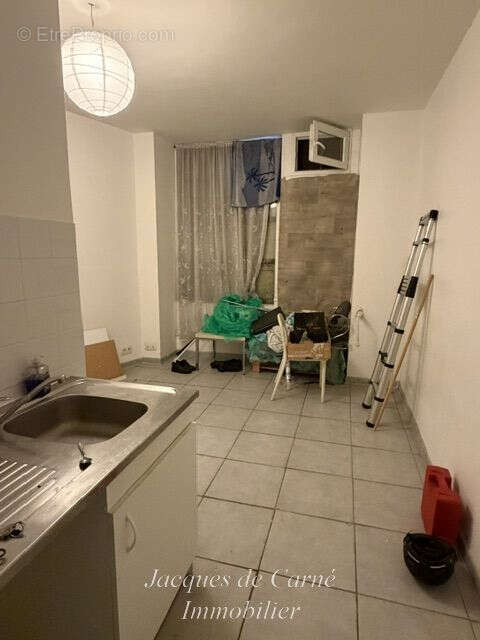 Commerce 32 m² à Paris-20e  - photo 3