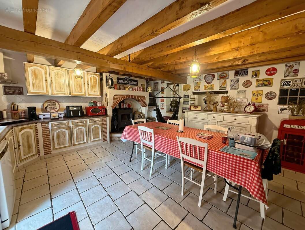 Maison 279 m² à Esvres  - photo 4