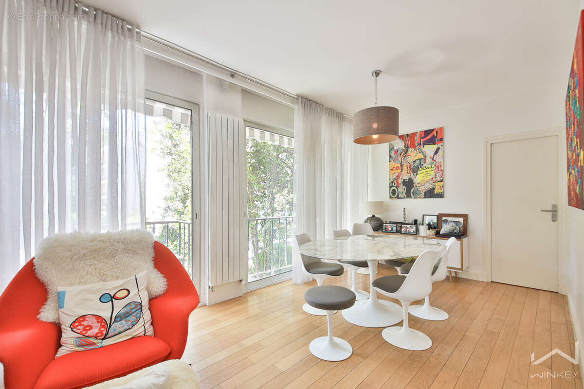 Neuilly-sur-Seine — Quartier Chézy — Rare 3 chambres de 106 m2 dans un écrin de verdure - photo 4
