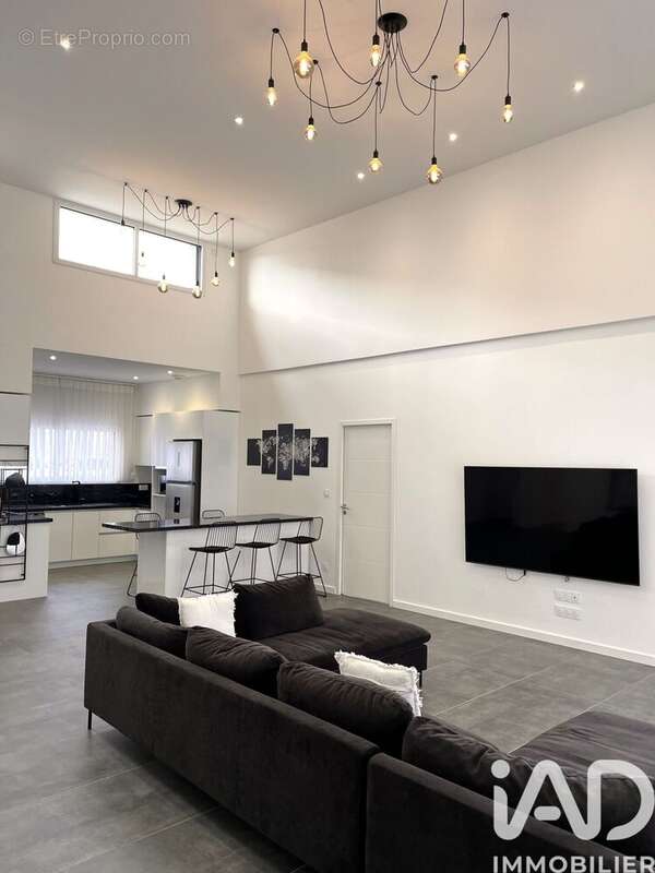 Photo 3 - Maison à MONTREUIL-JUIGNE