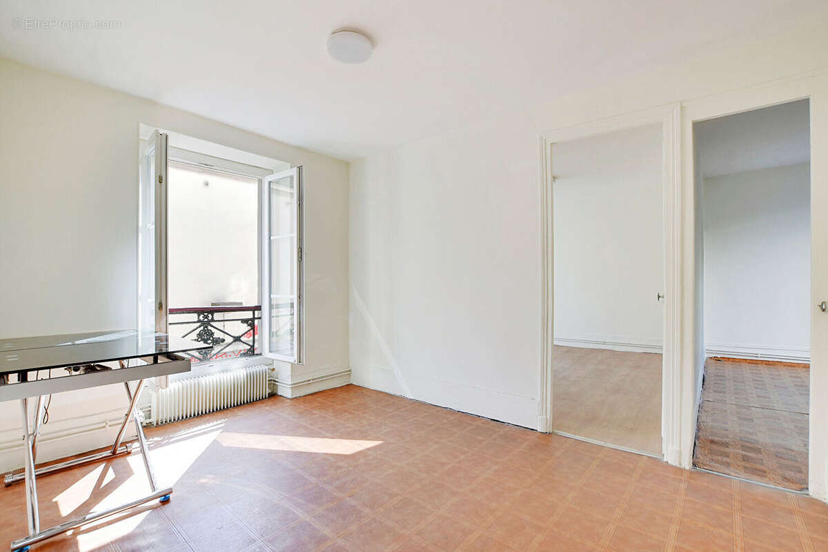 Appartement à PARIS-10E