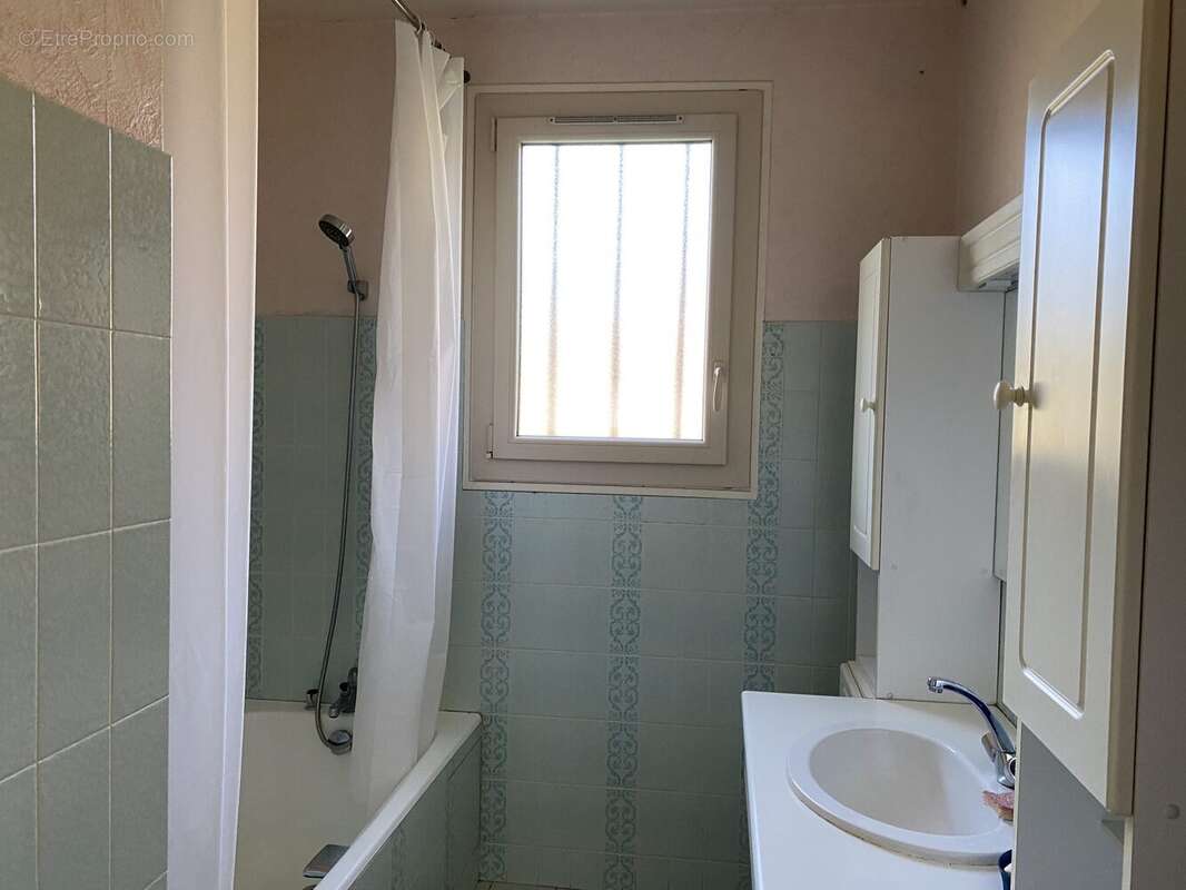 Maison à PEYRAT-LE-CHATEAU