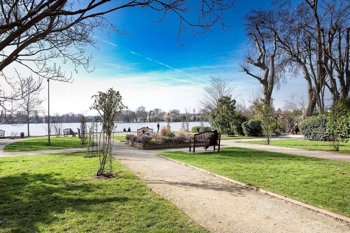 Appartement à ENGHIEN-LES-BAINS