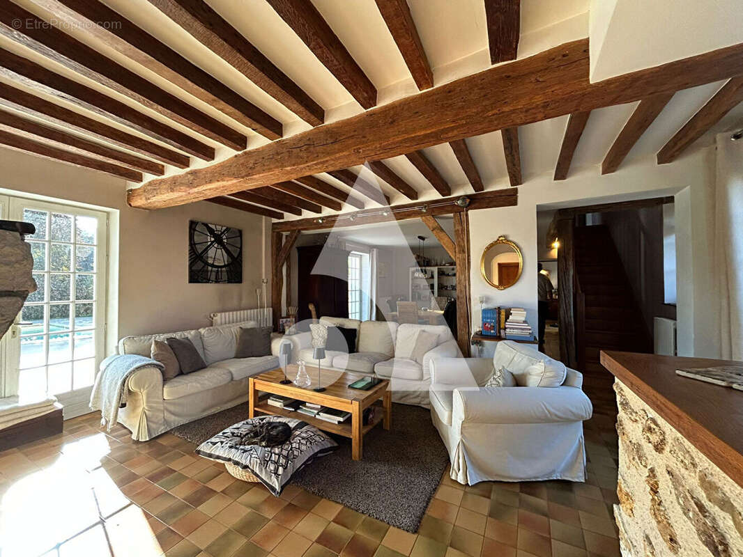 Maison à SAINT-GERMAIN-SOUS-DOUE