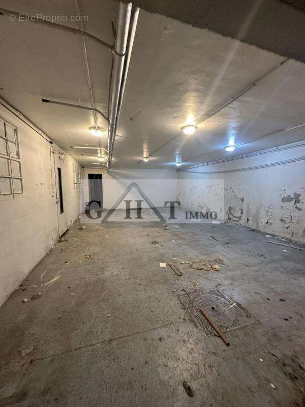 Commerce à ROMAINVILLE