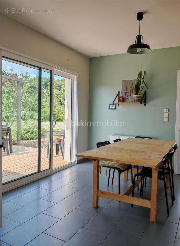 Maison à CINQ-MARS-LA-PILE