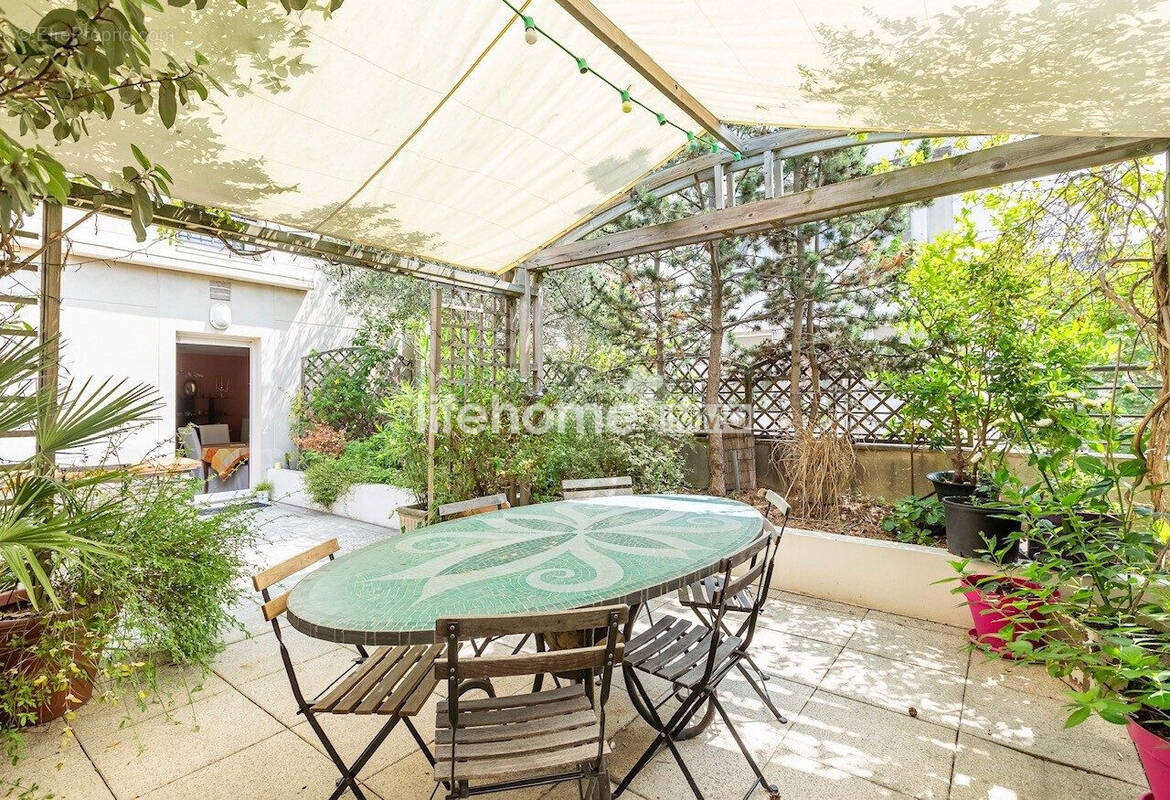 Appartement à SURESNES