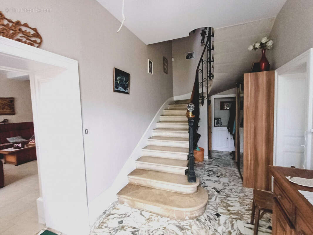 Maison à LEZINNES