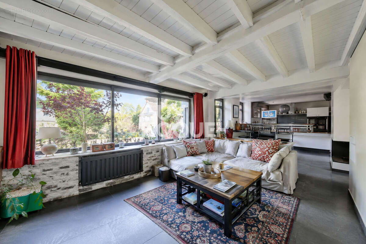 Appartement à BRIE-COMTE-ROBERT