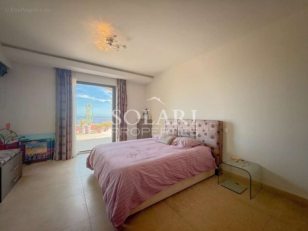 Maison à THEOULE-SUR-MER