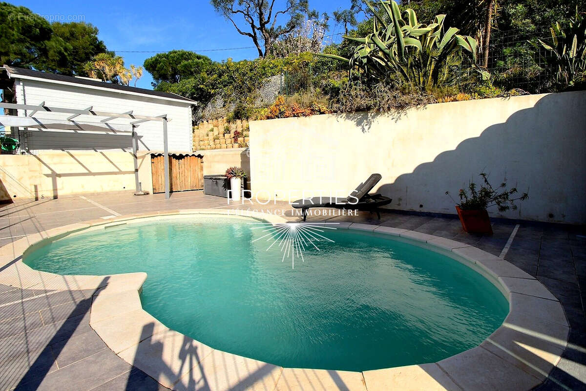 Maison à BORMES-LES-MIMOSAS