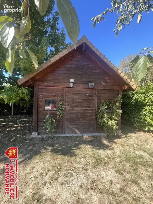 Pavillon traditionnel avec piscine, véranda et dépendances - photo 12