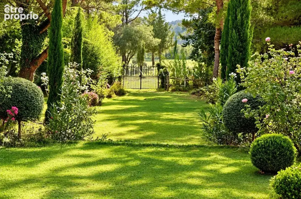 À vendre – Belle propriété du XIXe siècle à Orgon, à quelques minutes d’Eygalières - photo 4