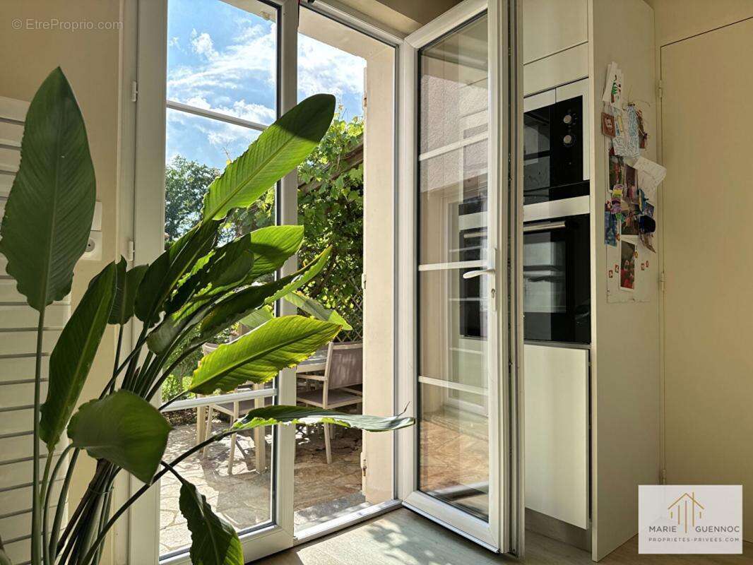 Propriété de 200m2, 7 pièces avec piscine sur Basse-Goulaine - photo 7